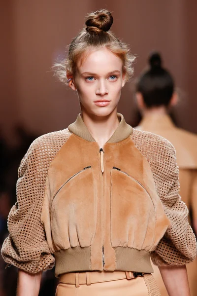 Look 93